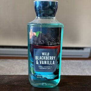 Bath & Body Works Wild Blackberry & Vanilla Body Wash - Blue